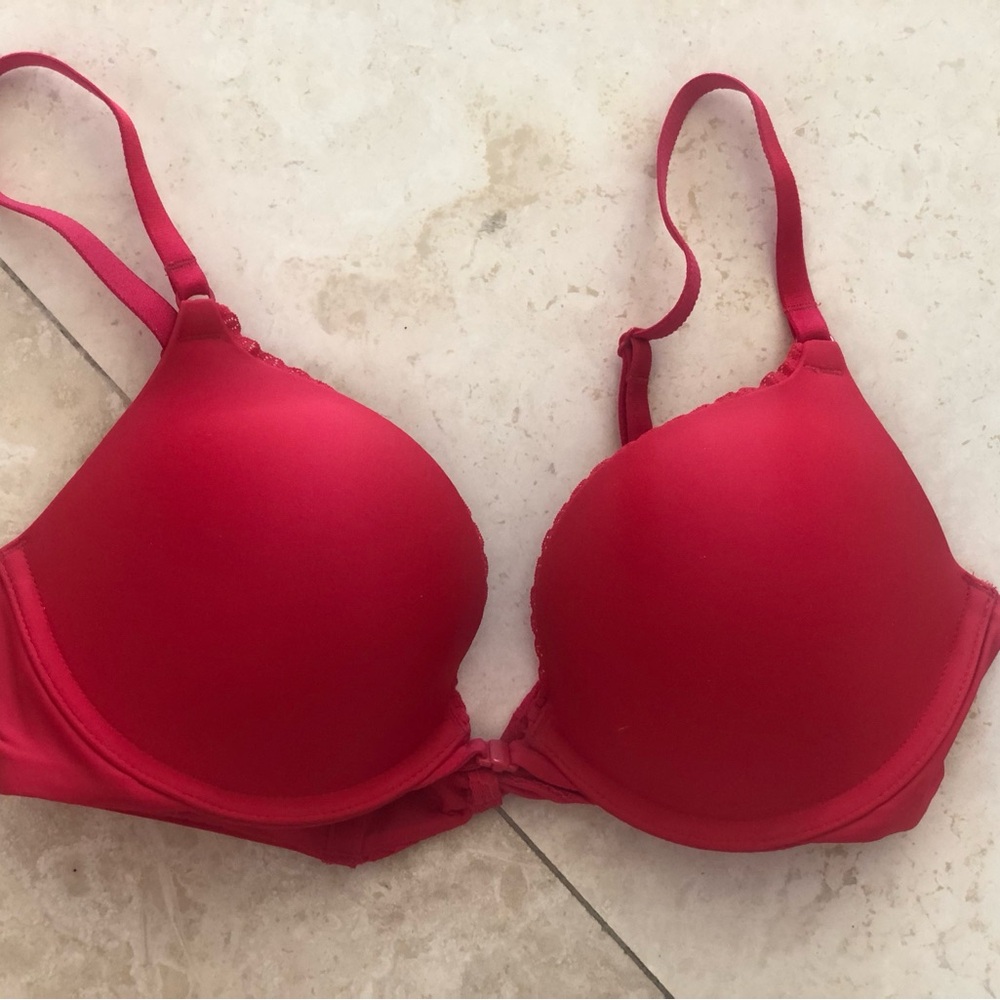 NWT - Victoria secret bra 32C
